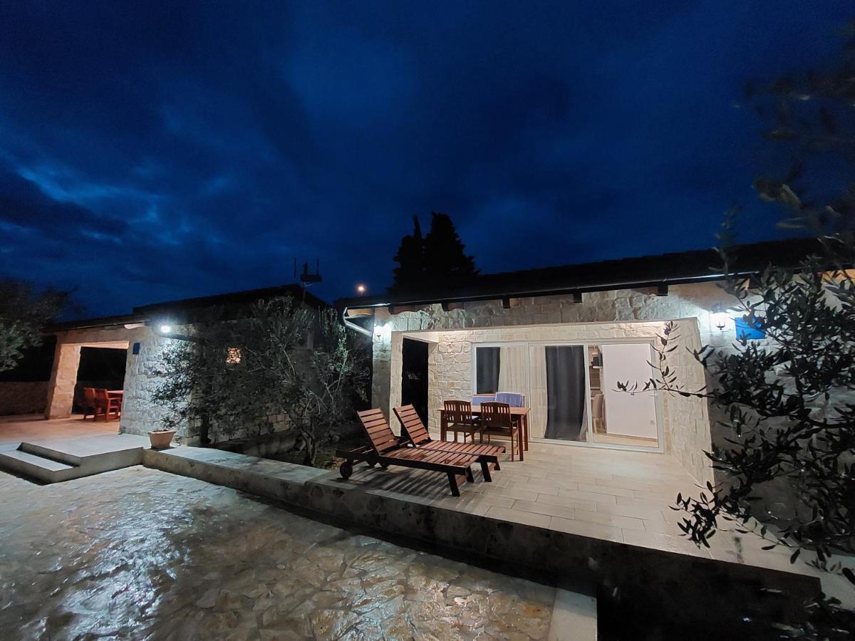 Apartmani Morovi Dvori 드라게 외부 사진